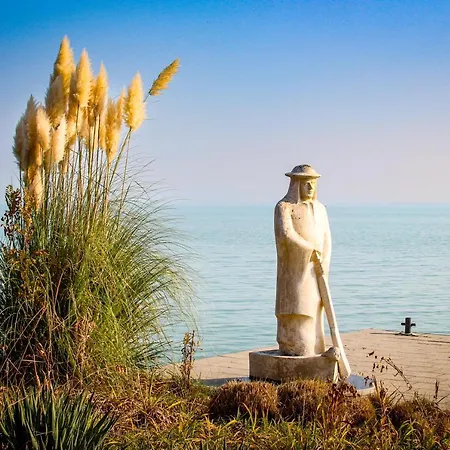 Komfort Bursport Bt. Haz *