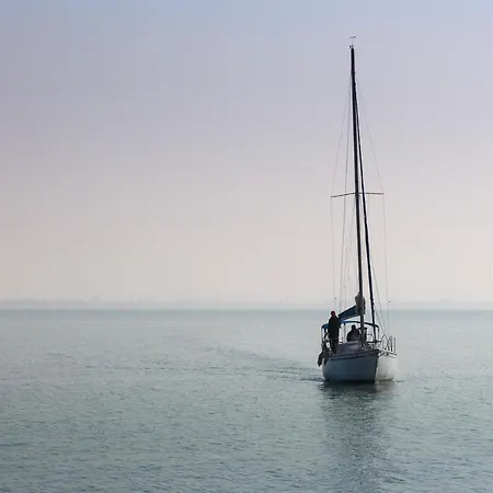 別荘 Komfort Bursport Bt. Haz バラトンフェニヴェシュ