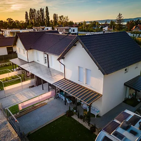 Komfort Bursport Bt. Haz