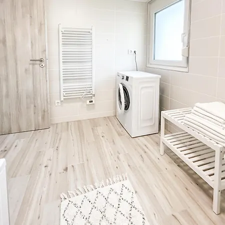 Komfort Bursport Bt. Haz