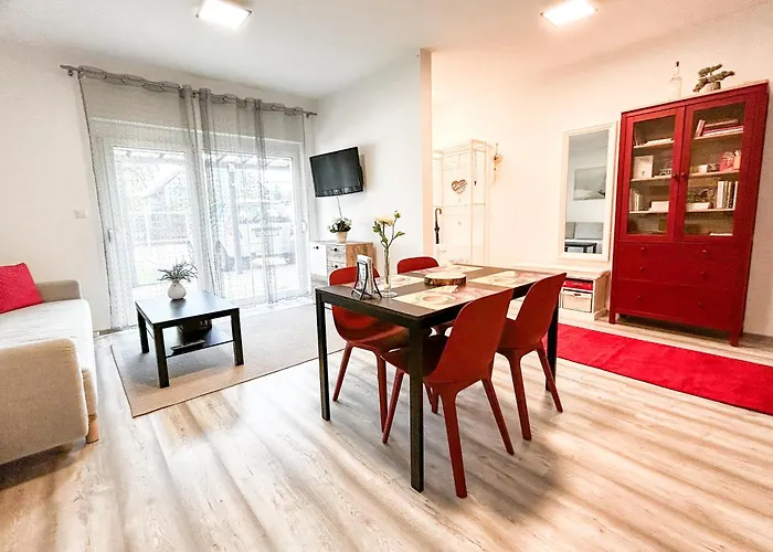 Komfort Bursport Bt. Ház Ferienhaus Balatonfenyves